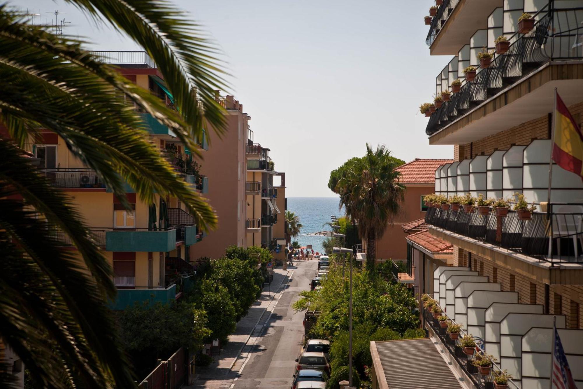Appartamenti Linda San Bartolomeo Al Mare Eksteriør billede